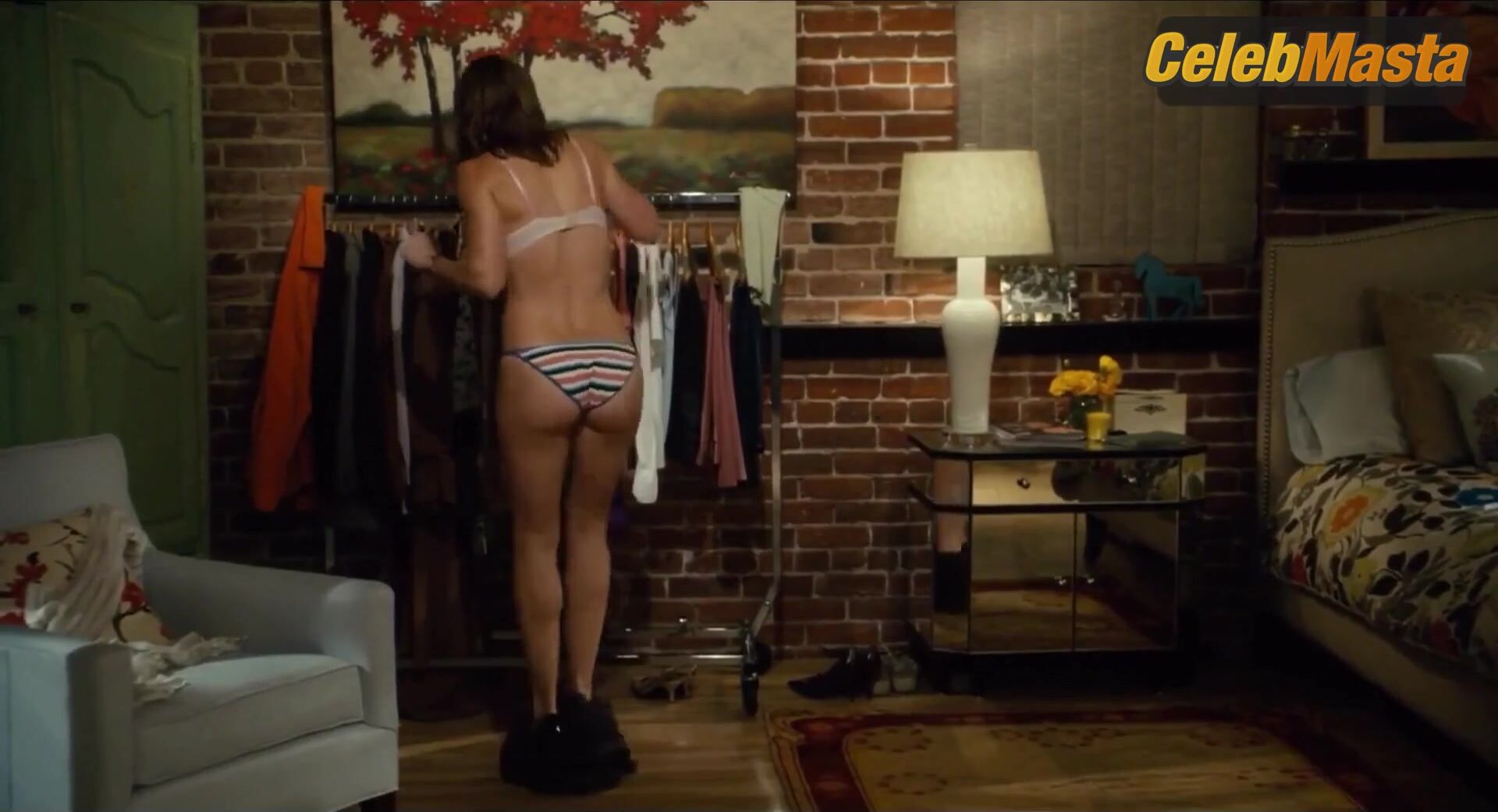 Jessica Biel Swimsuit Scene From I Now Pronounce You - Photo 2 of 5