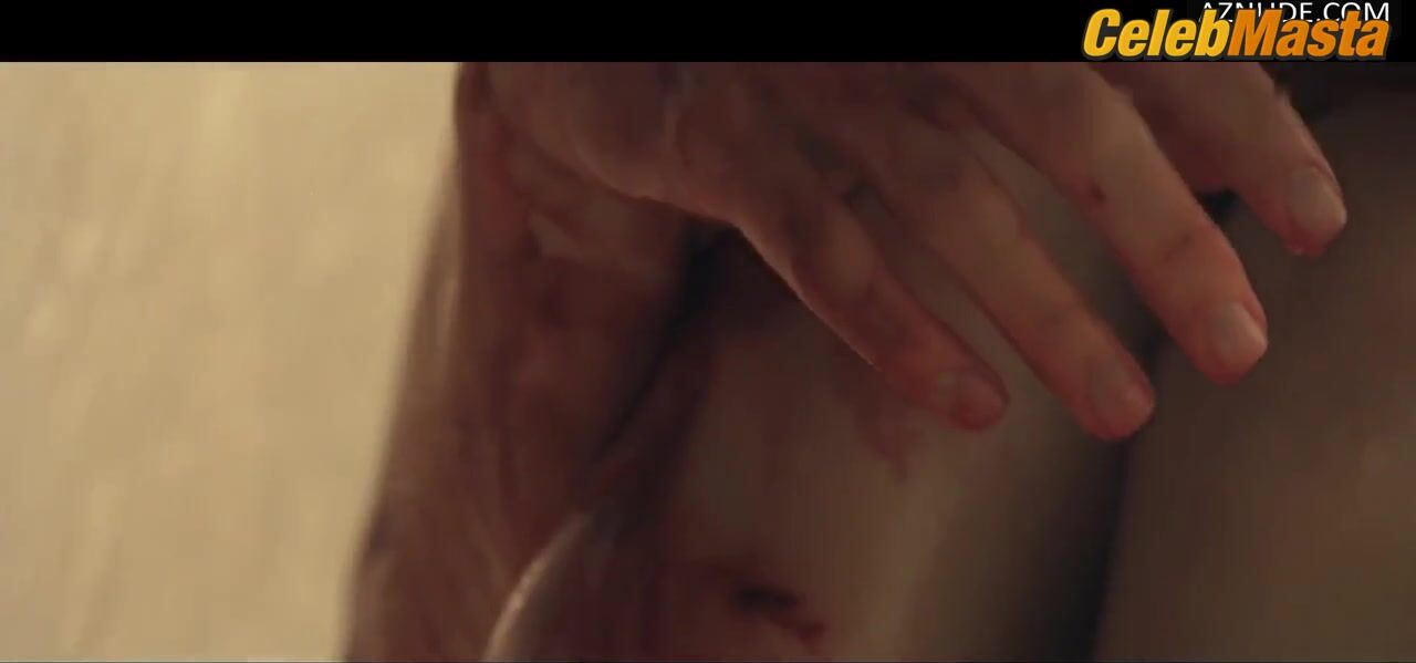 Jessica Biel ’s Sexy Scene From Blade Trinity - Photo 1 of 5 photo 3