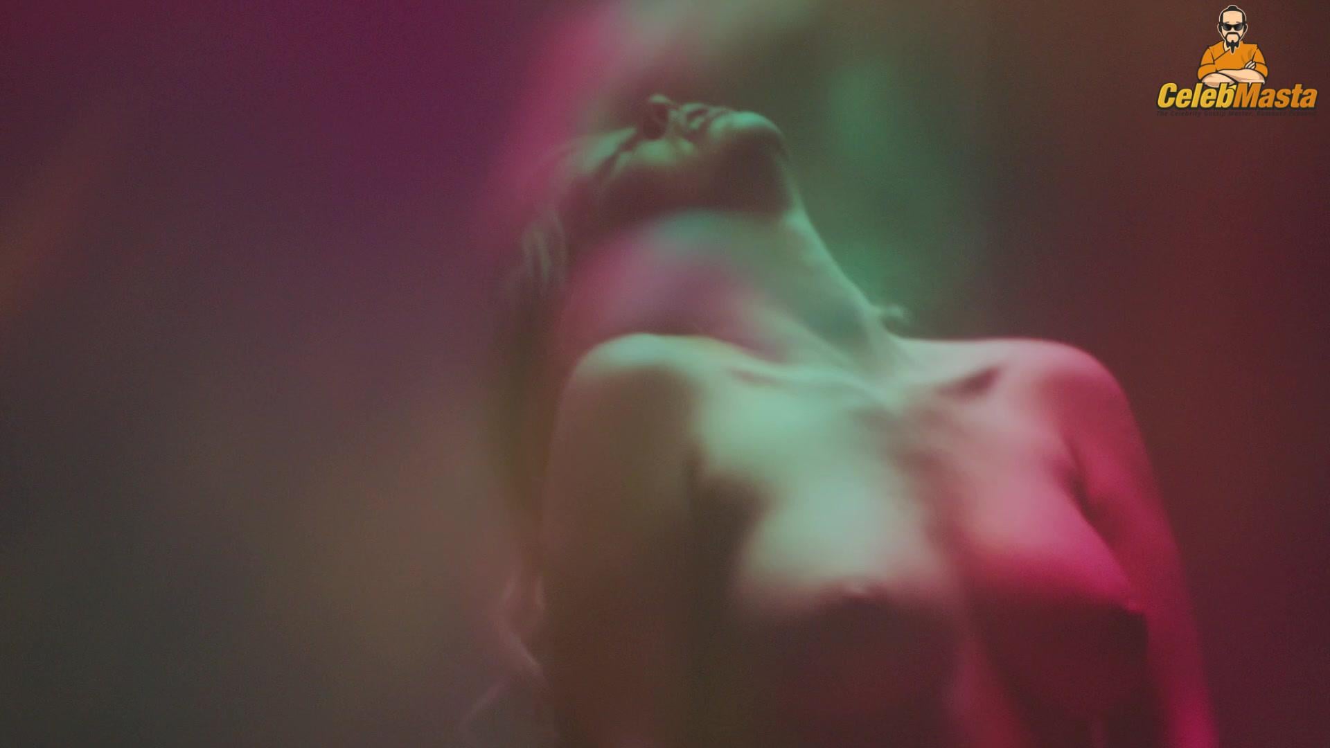 Mia Goth Mia Goth Naked Photo Gallery - Photo 7 of 24