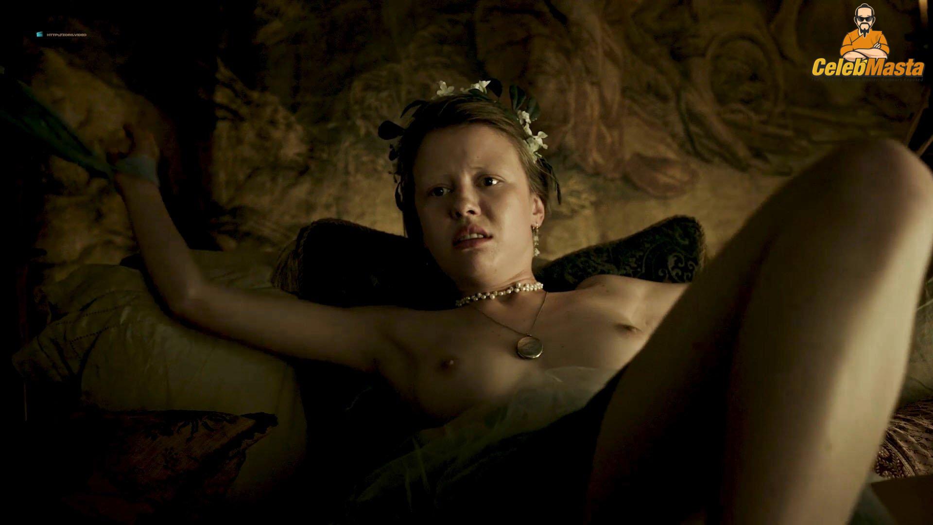 Mia Goth Sexy Nude Photo Set photo 3