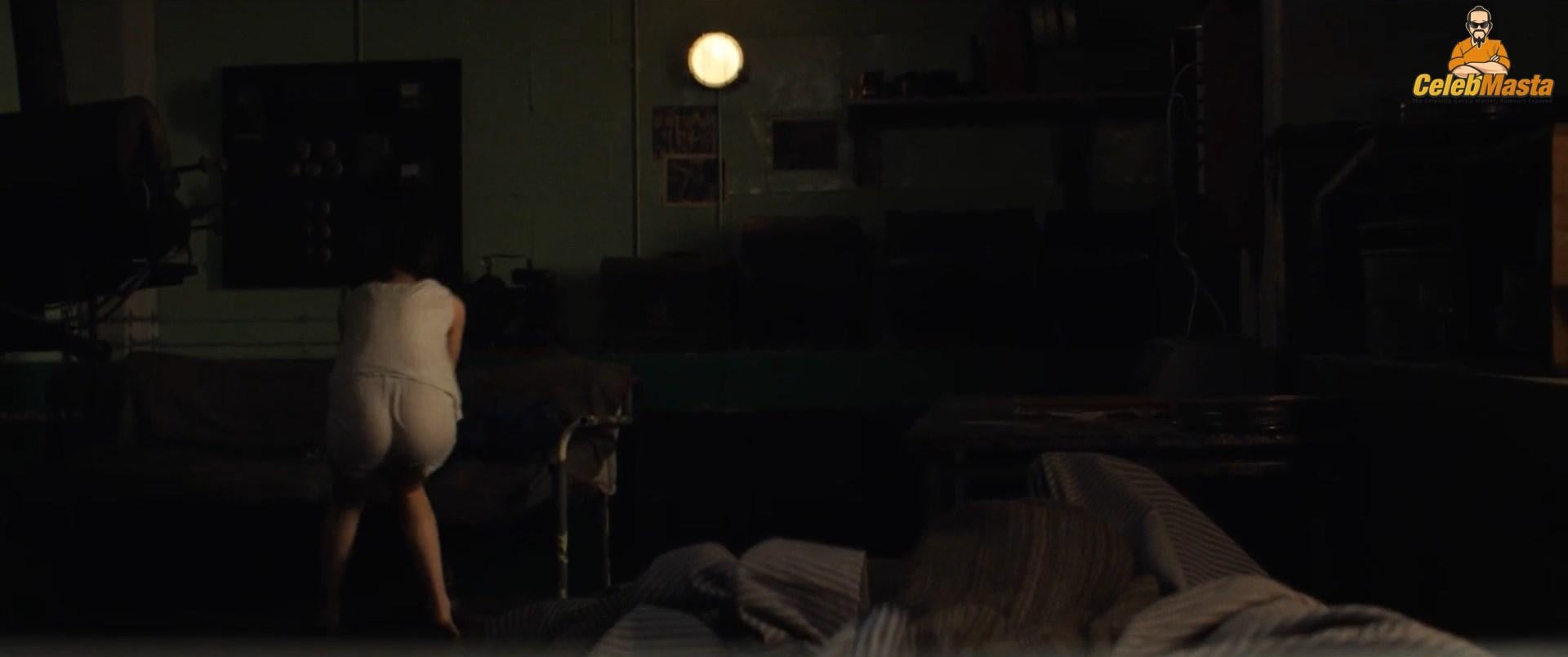 Mia Goth Mia Goth Nude Scene Photos Gallery - Photo 10 of 10