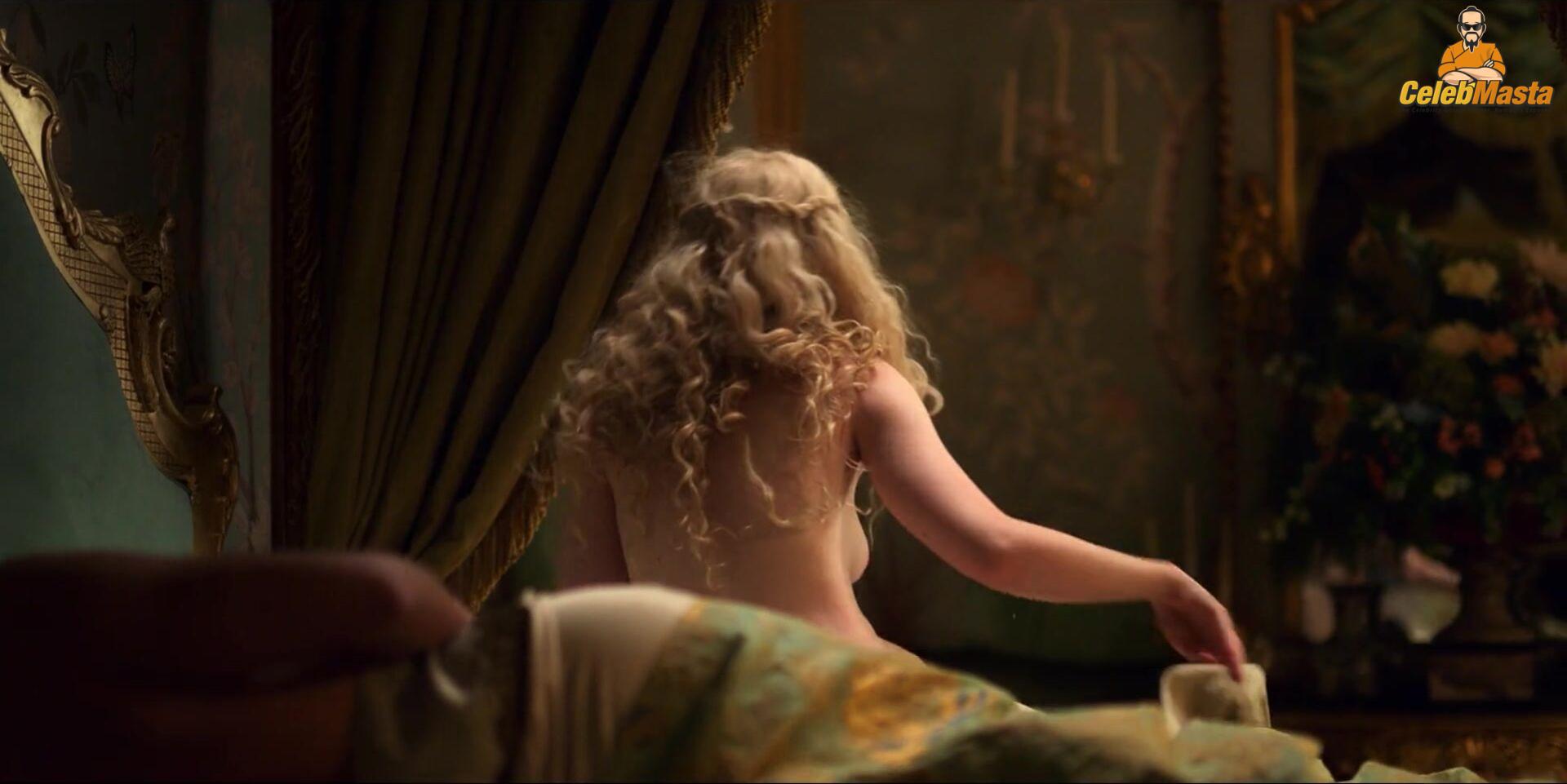 Elle Fanning Elle Fanning Nude Scene Photos Gallery - Photo 5 of 22