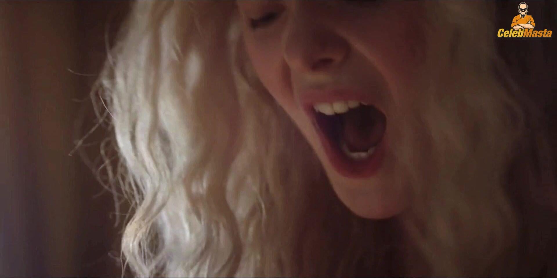 Elle Fanning Elle Fanning Nude Scene Photos Gallery - Photo 9 of 22