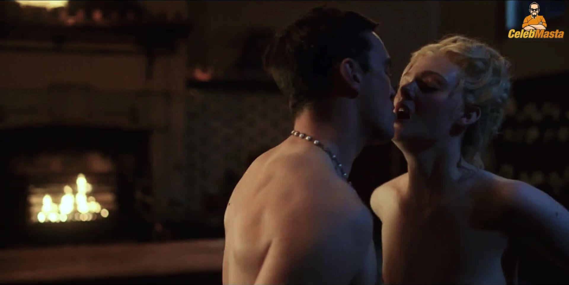 Elle Fanning Elle Fanning Nude Scene Photos Gallery - Photo 12 of 22
