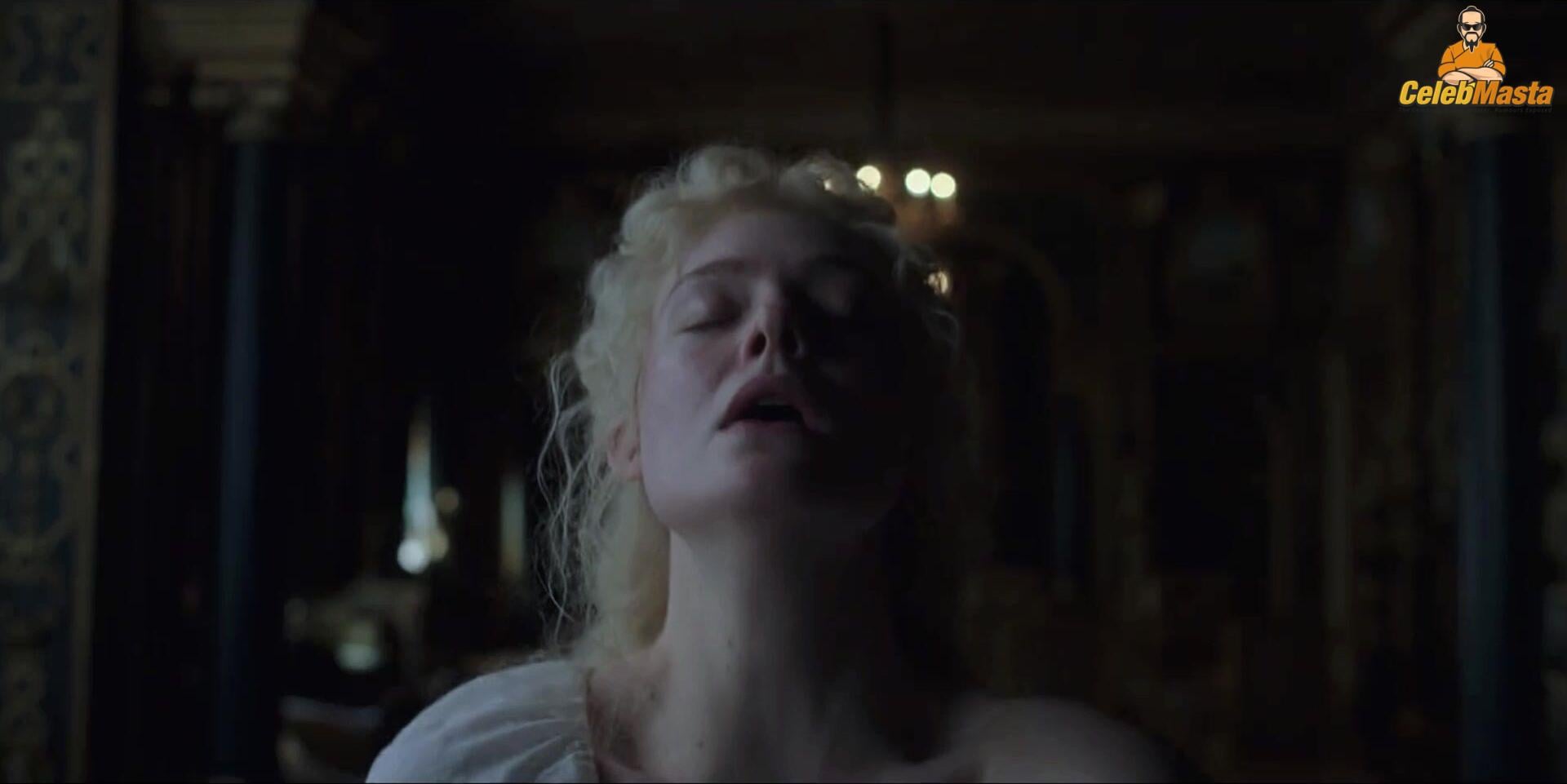 Elle Fanning Elle Fanning Nude Scene Photos Gallery - Photo 21 of 22