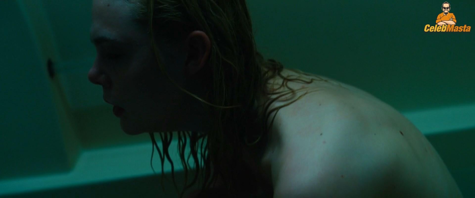 Elle Fanning Nude Scene Photos Gallery photo 2