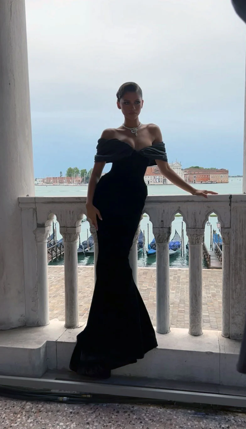 Zendaya Zendaya Naked Photo Gallery - Photo 5 of 63