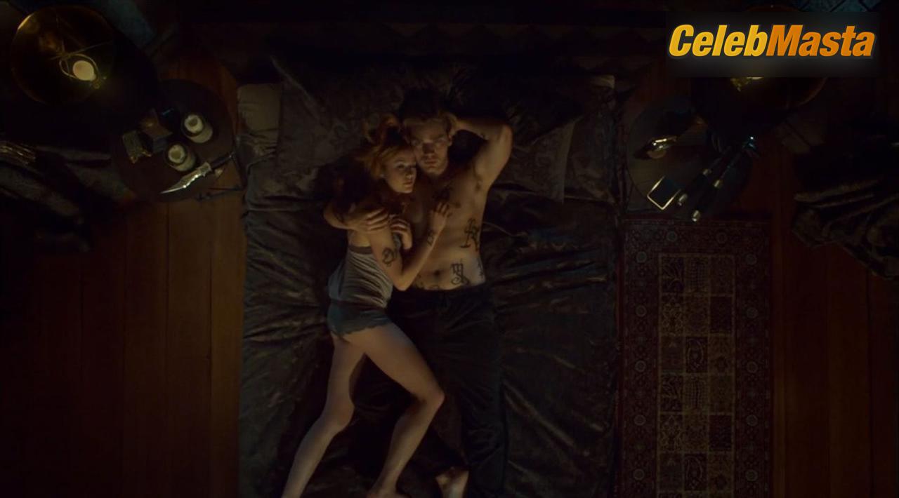 Katherine McNamara Photo Gallery from Shadowhunters photo 3