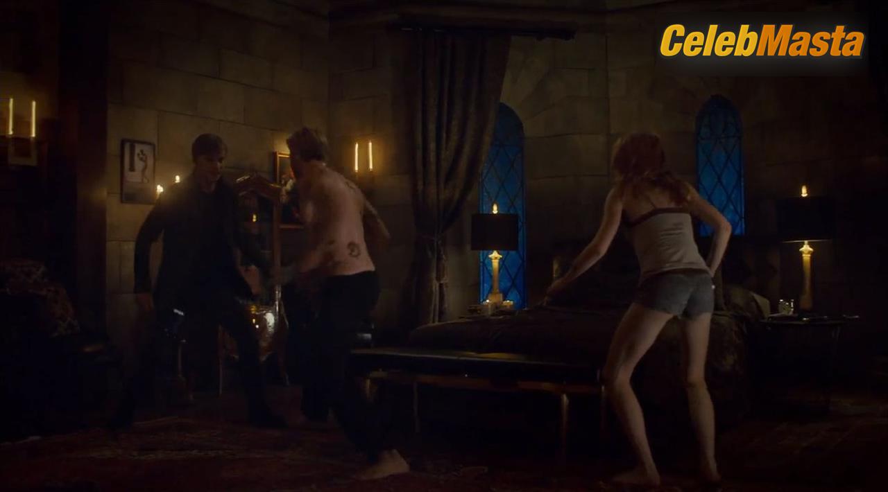 Katherine McNamara Photo Gallery from Shadowhunters photo 4