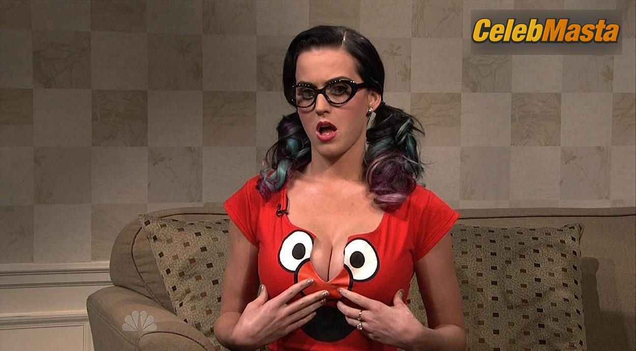 Photo Gallery: Katy Perry in Saturday Night Live photo 4