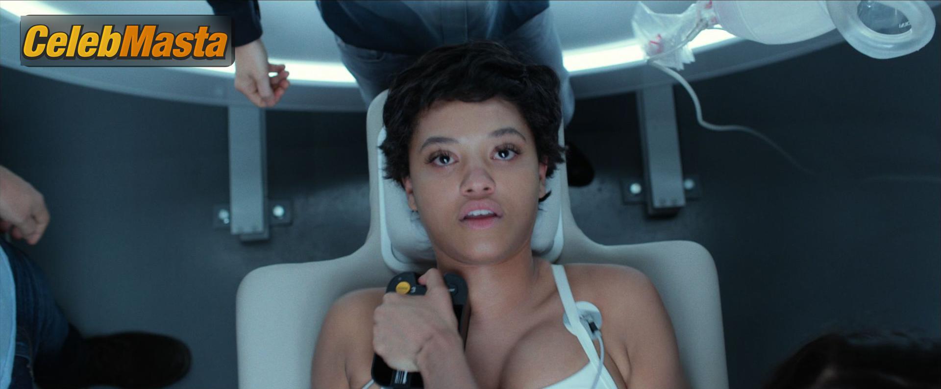 Kiersey Clemons Scene Photos Gallery from Flatliners photo 1