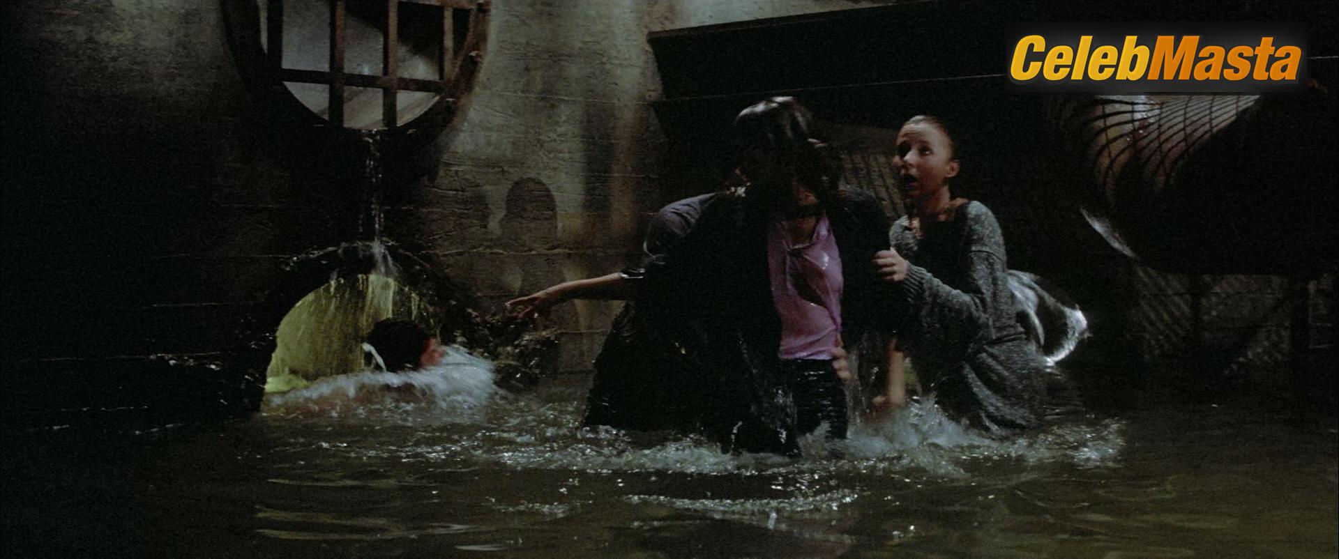 Photo Gallery: Kim Cattrall in Big Trouble In Little China photo 2