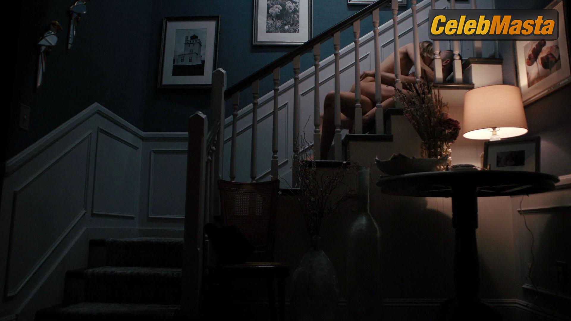 Kristen Bell Photo Gallery from The Woman In The House Across The Street From The Girl In The Window photo 2