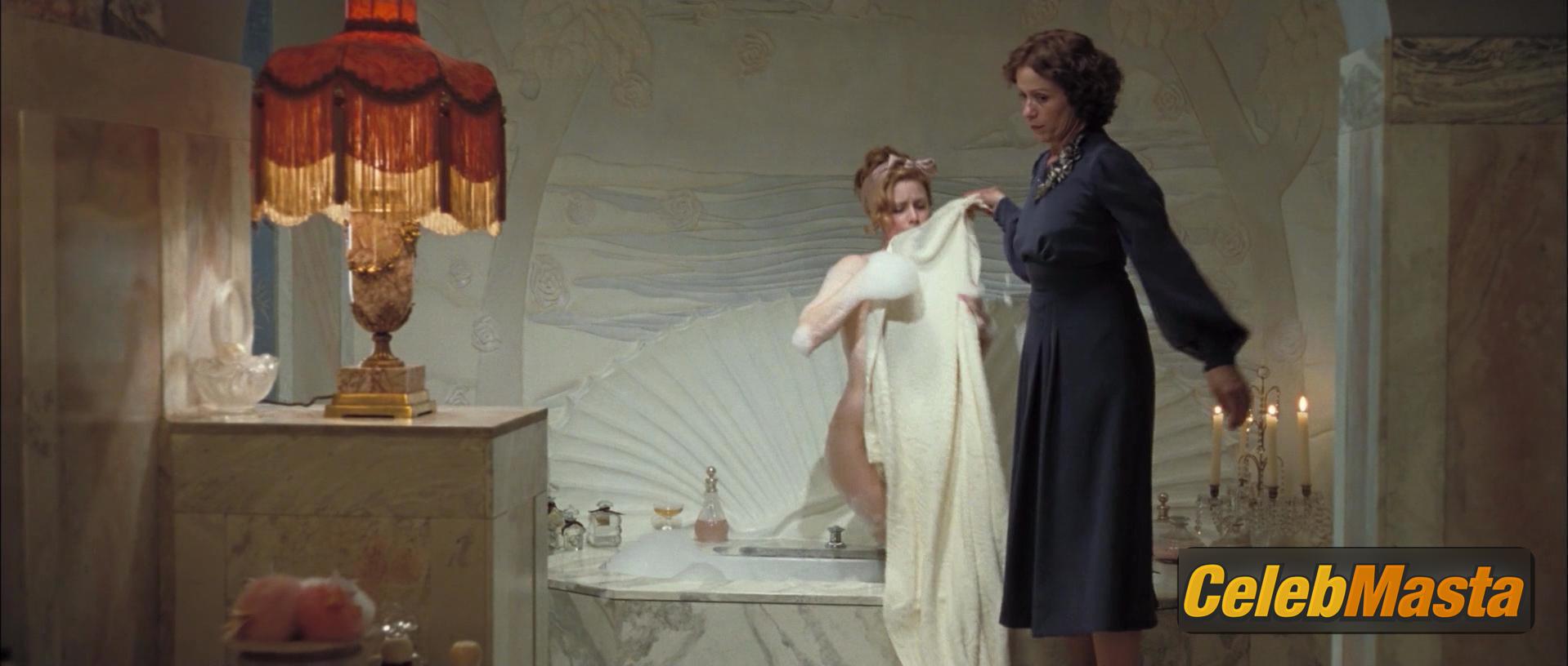 Amy Adams Photo Gallery from Miss Pettigrew Lives For A Day photo 3