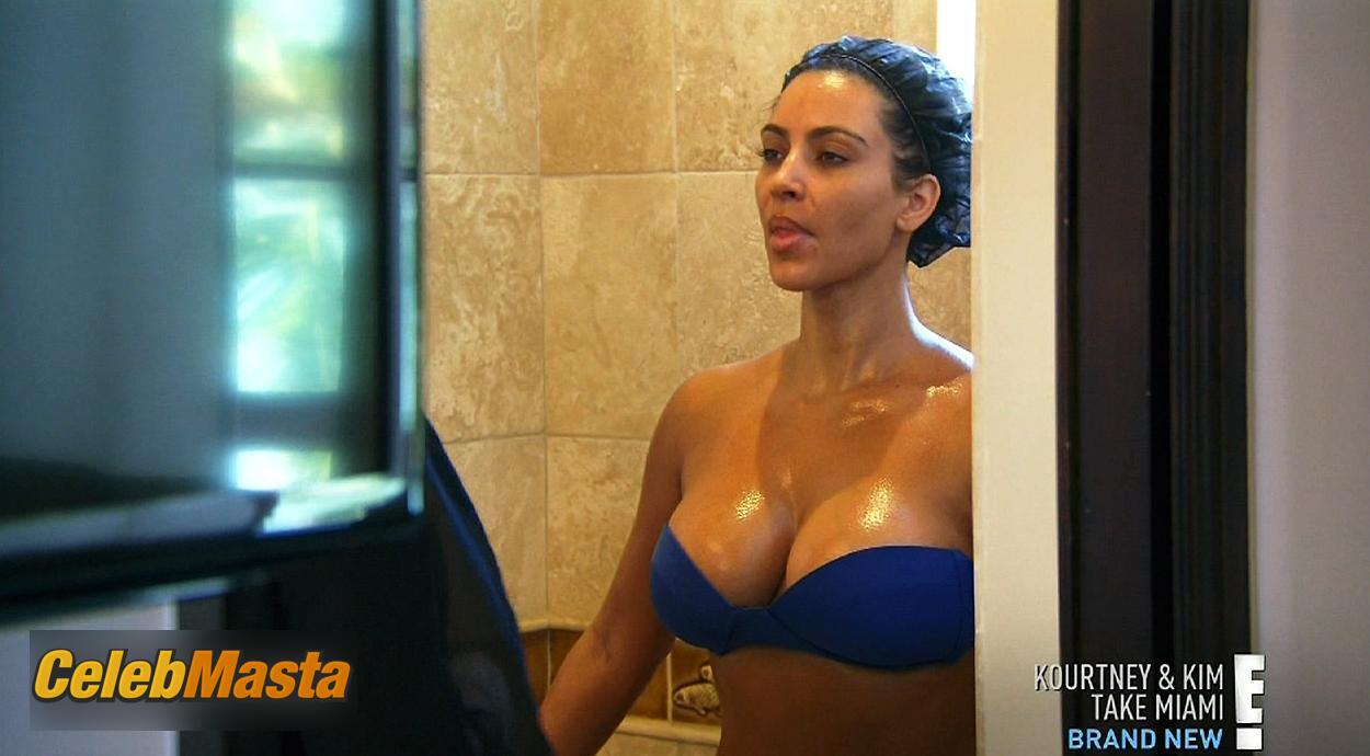 Kim Kardashian Photo Set from Kourtney & Kim Take Miami photo 2