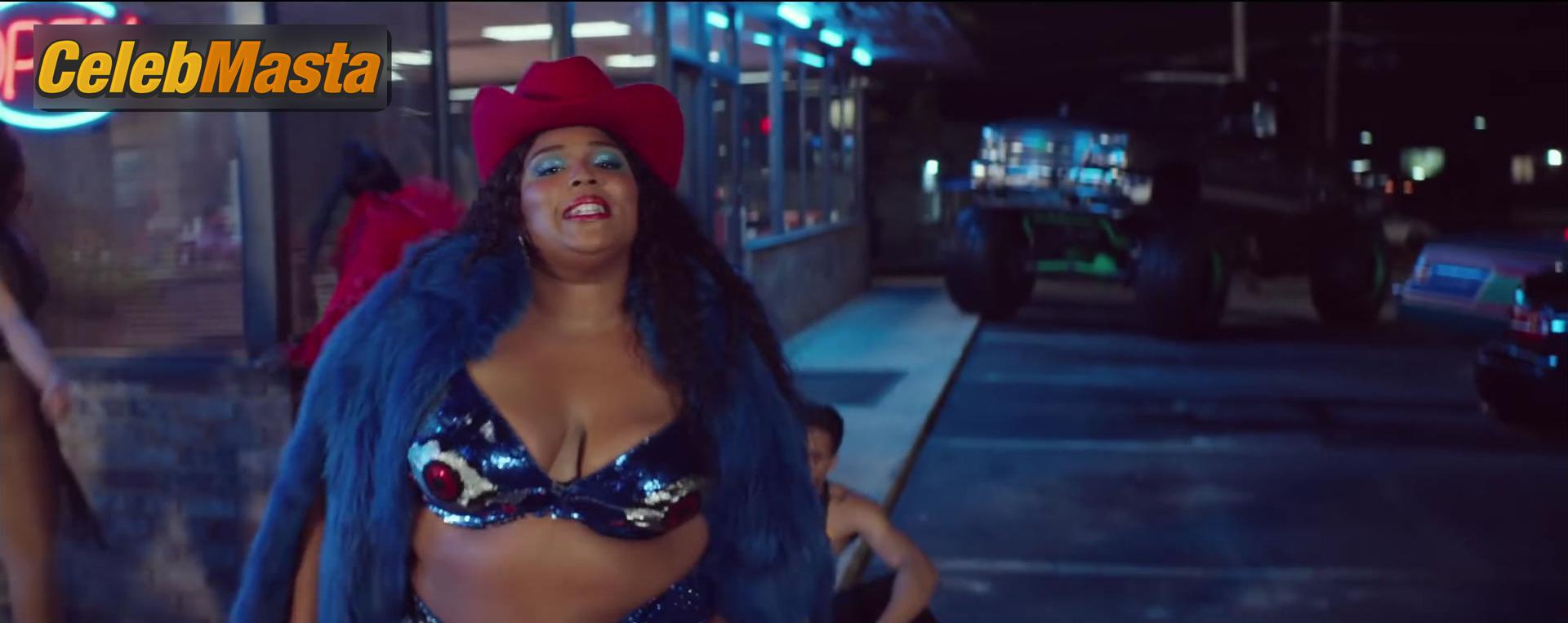 Lizzo Scene Photos Gallery from Tempo photo 1