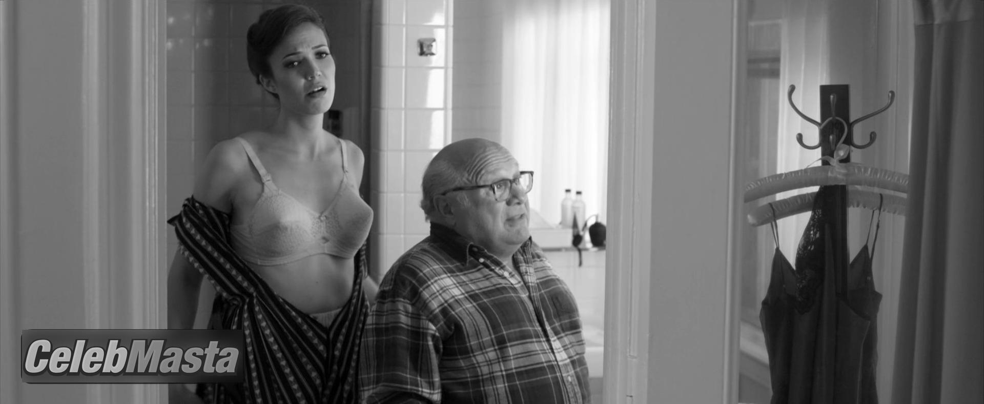 Mandy Moore Photo Set from Hotel Noir photo 3