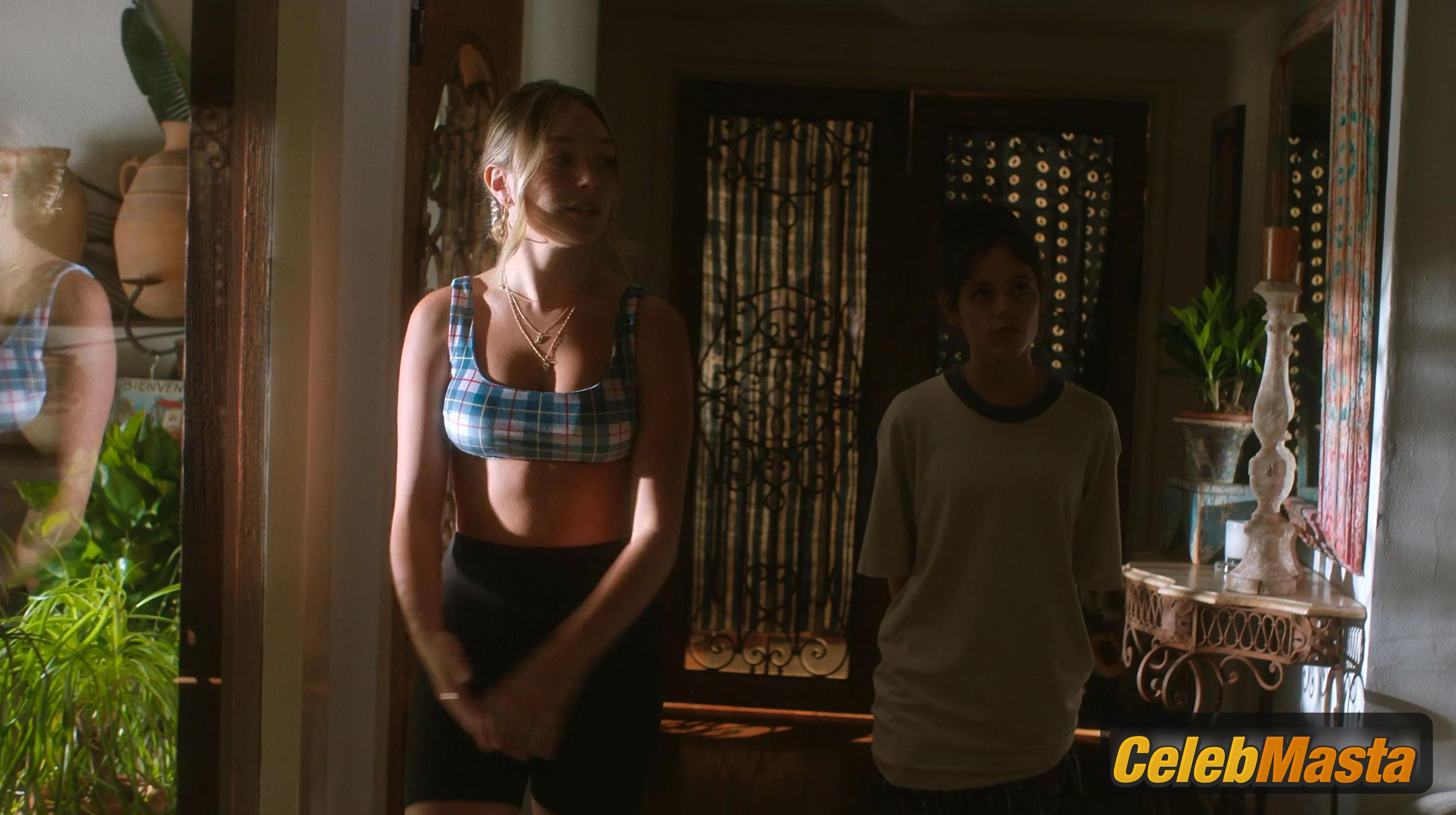 Photo Gallery: Maddie Ziegler in The Fallout photo 3