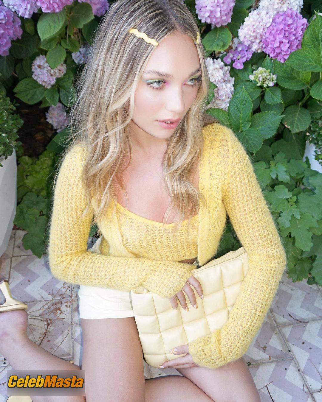Maddie Ziegler Photo Gallery: Sexy Flashes Tits As She Poses Braless In A New Social photo 4