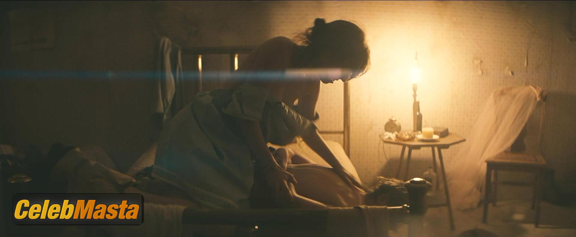 Photo Gallery: Maya Hawke in Wildcat photo 3