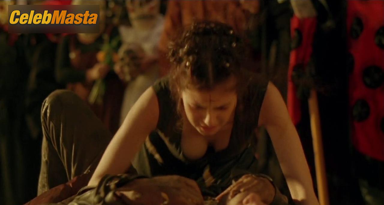 Photo Gallery: Mia Kirshner in The Crow City Of Angels photo 1