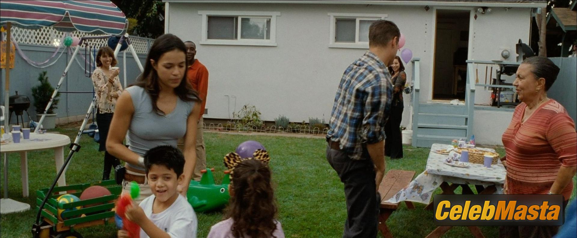Michelle Rodriguez Photo Gallery from S.w.a.t. photo 4