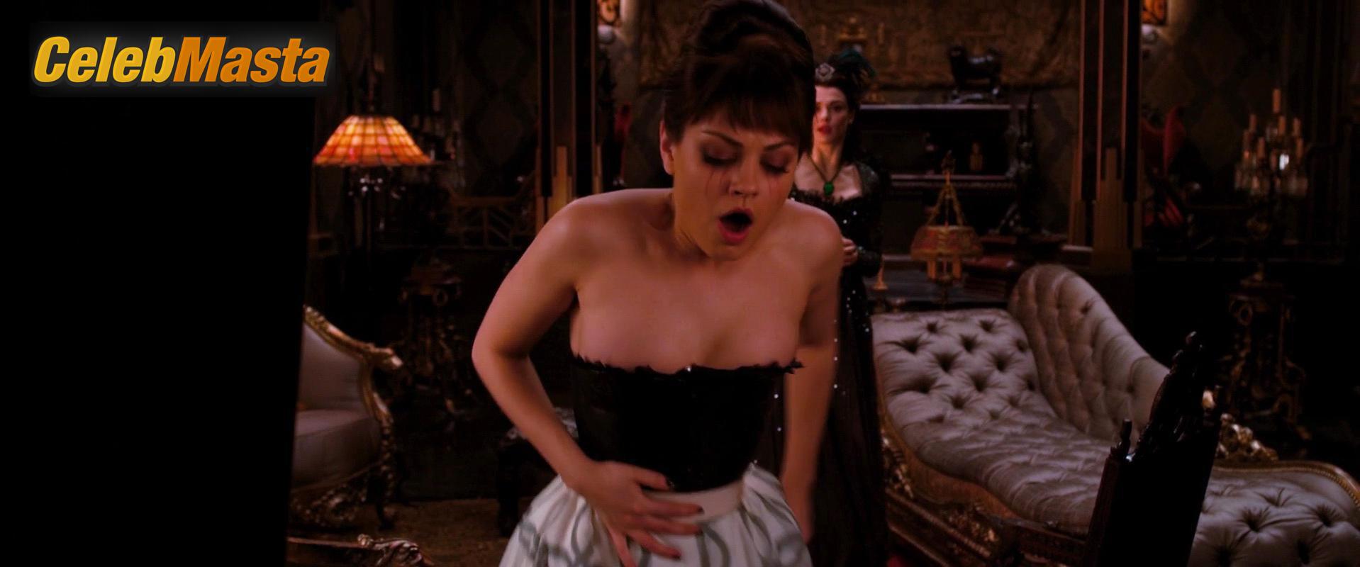 Mila Kunis Photos from Oz The Great And Powerful photo 3