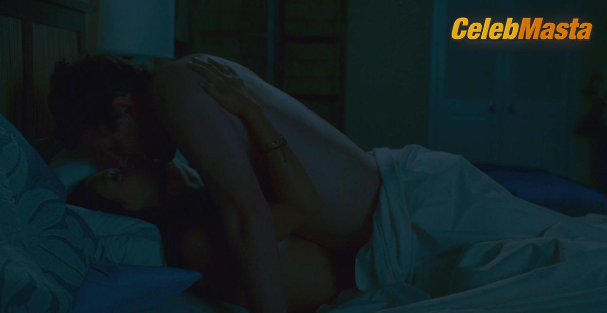 Photo Gallery: Mila Kunis in Forgetting Sarah Marshall photo 2