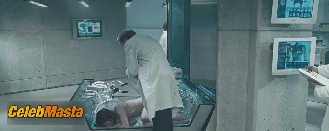 Milla Jovovich Scene Photos Gallery from Resident Evil Apocalypse photo 1