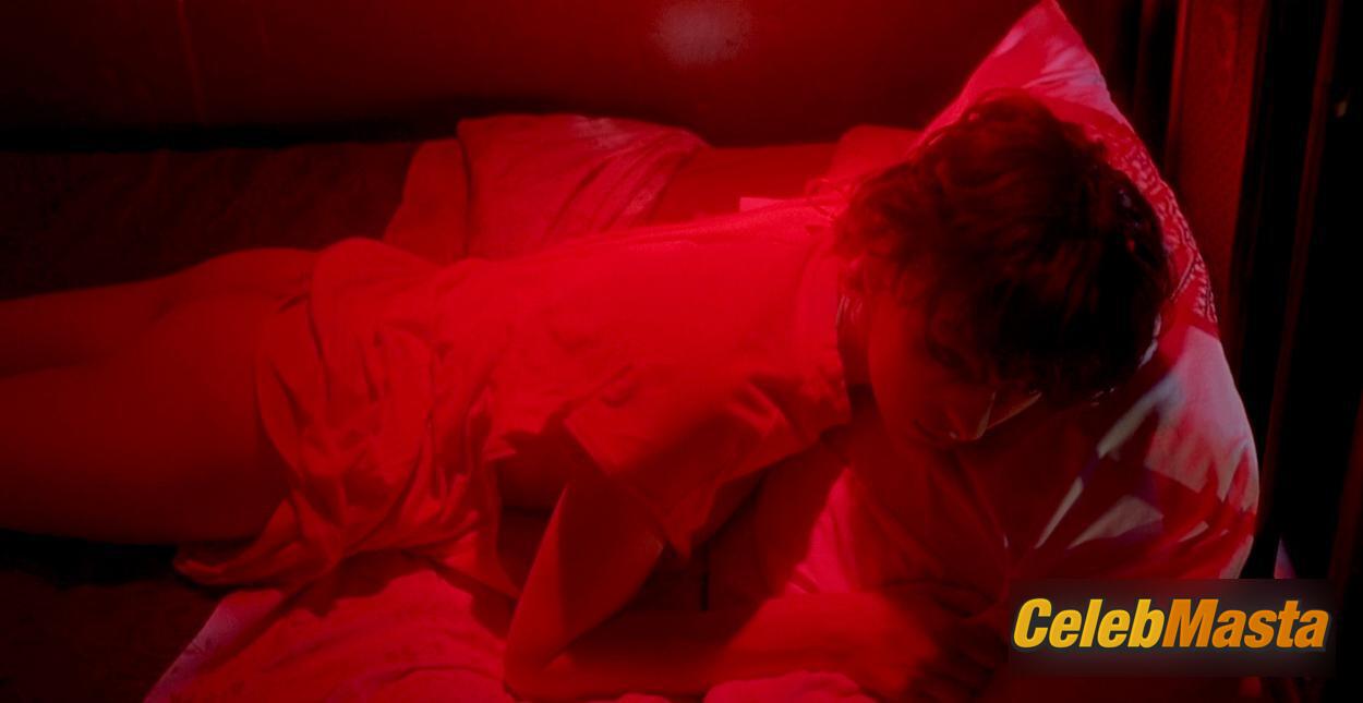 Milla Jovovich Scene Photos Gallery from He Got Game photo 3