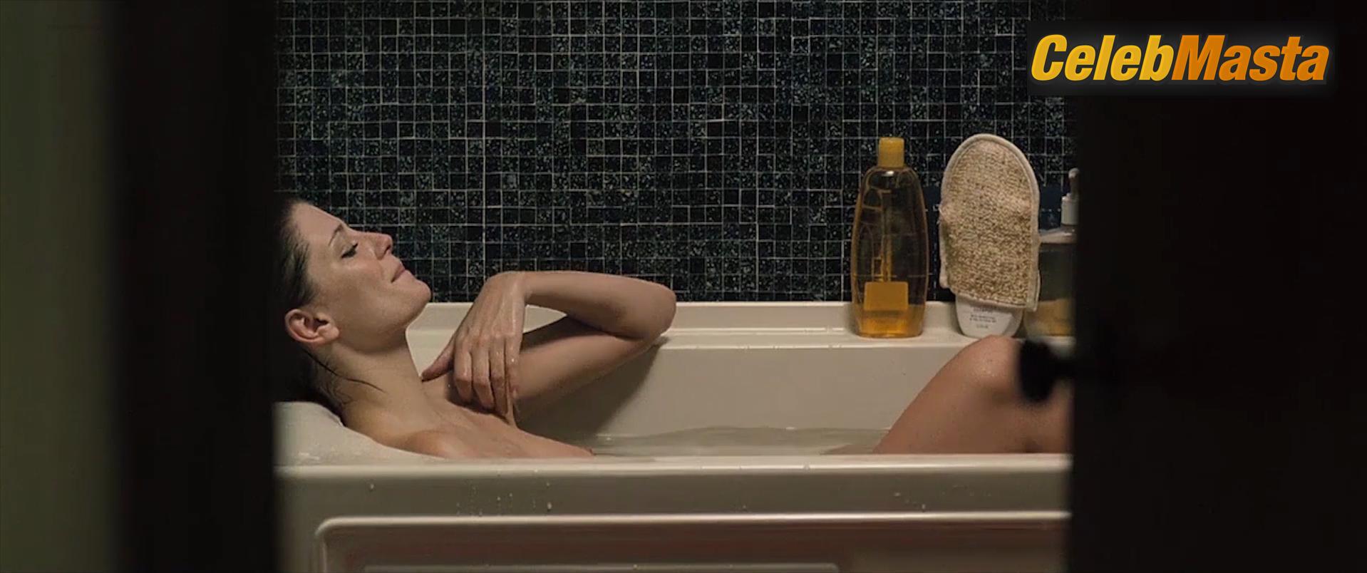 Photo Gallery: Mischa Barton in Assassination Of A High School President photo 3