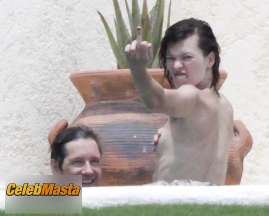 Photo Gallery: Milla Jovovich in Beach Babes photo 2