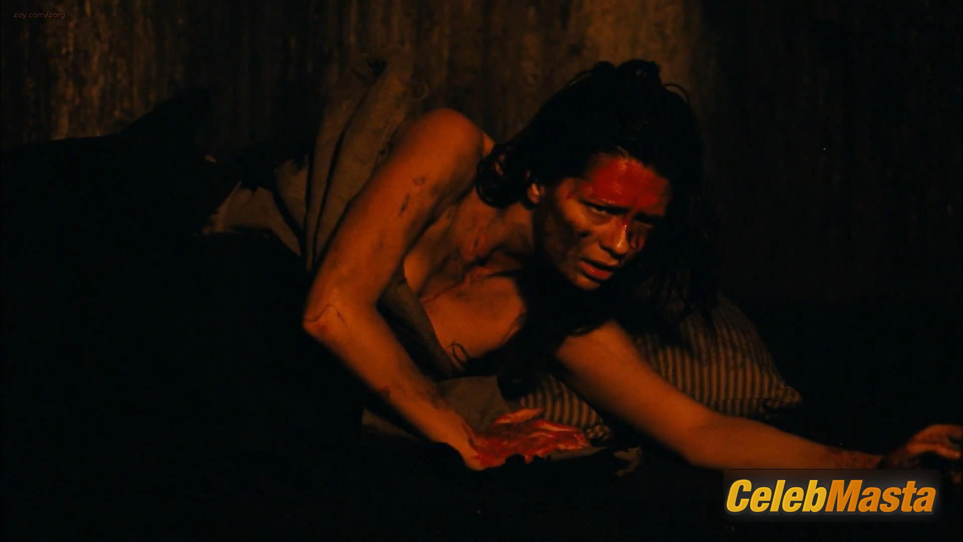 Photo Gallery: Mischa Barton in Walled In photo 1