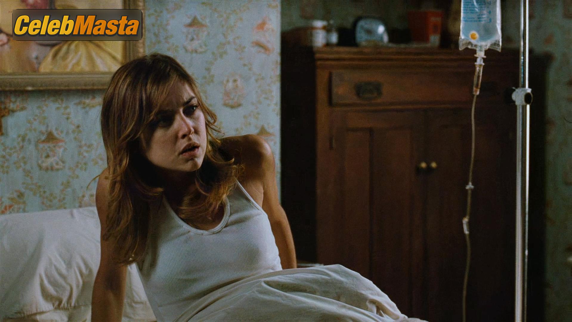 Mischa Barton Scene Photos Gallery from Homecoming photo 2