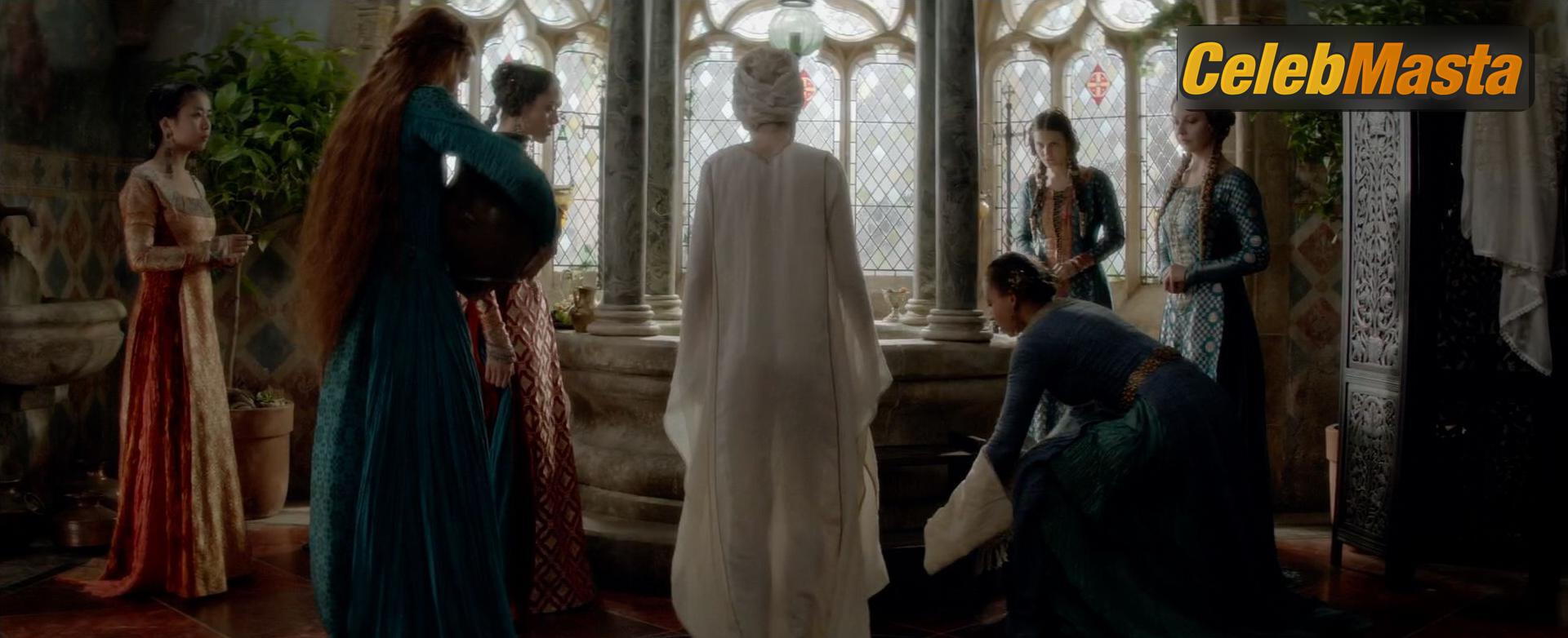 Naomi Watts Photo Collection from Ophelia photo 3