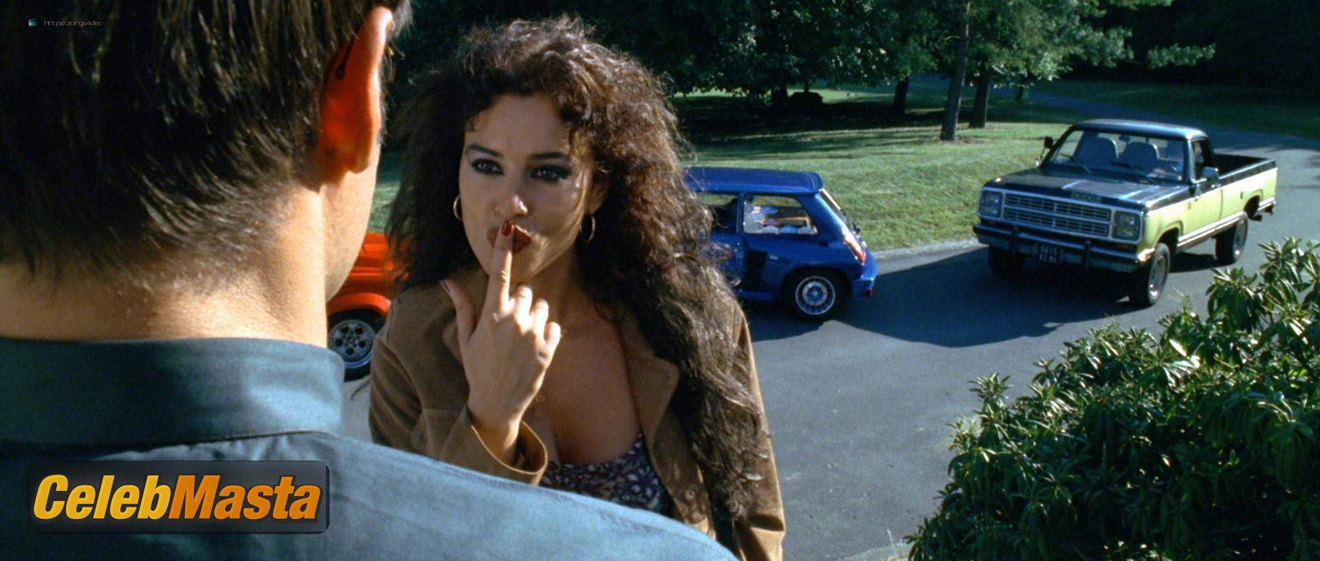 Photo Gallery: Monica Bellucci in Dobermann photo 2