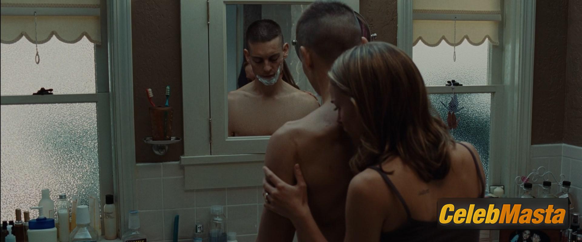 Natalie Portman Photo Set from Brothers photo 3