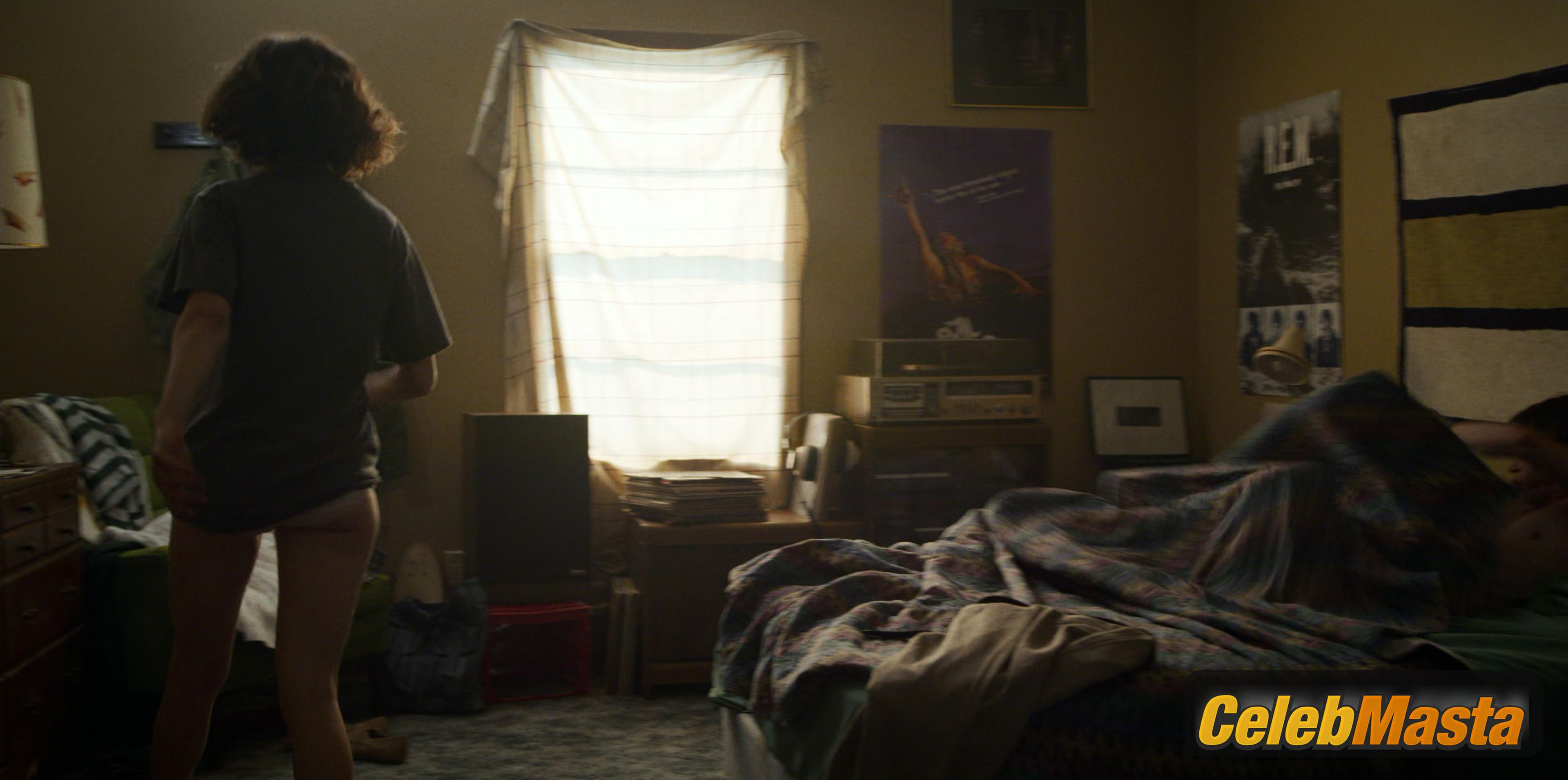 Natalia Dyer Photo Set from Stranger Things photo 2