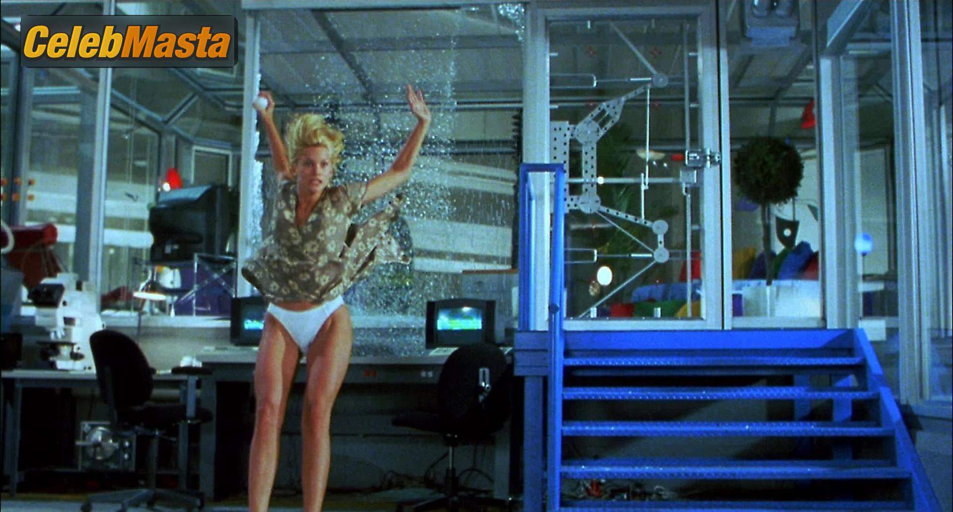 Photo Gallery: Natasha Henstridge in Species Ii photo 2