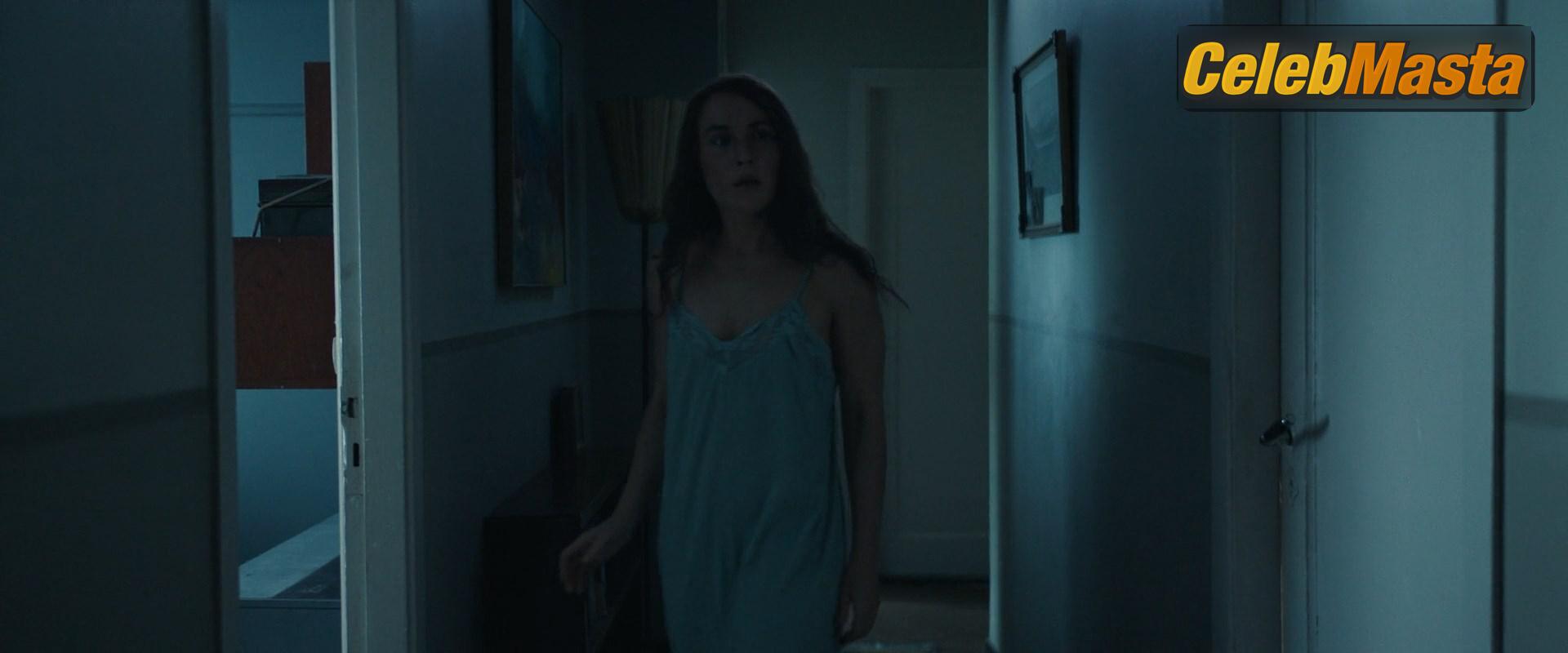 Photo Gallery: Noomi Rapace in Lamb photo 3