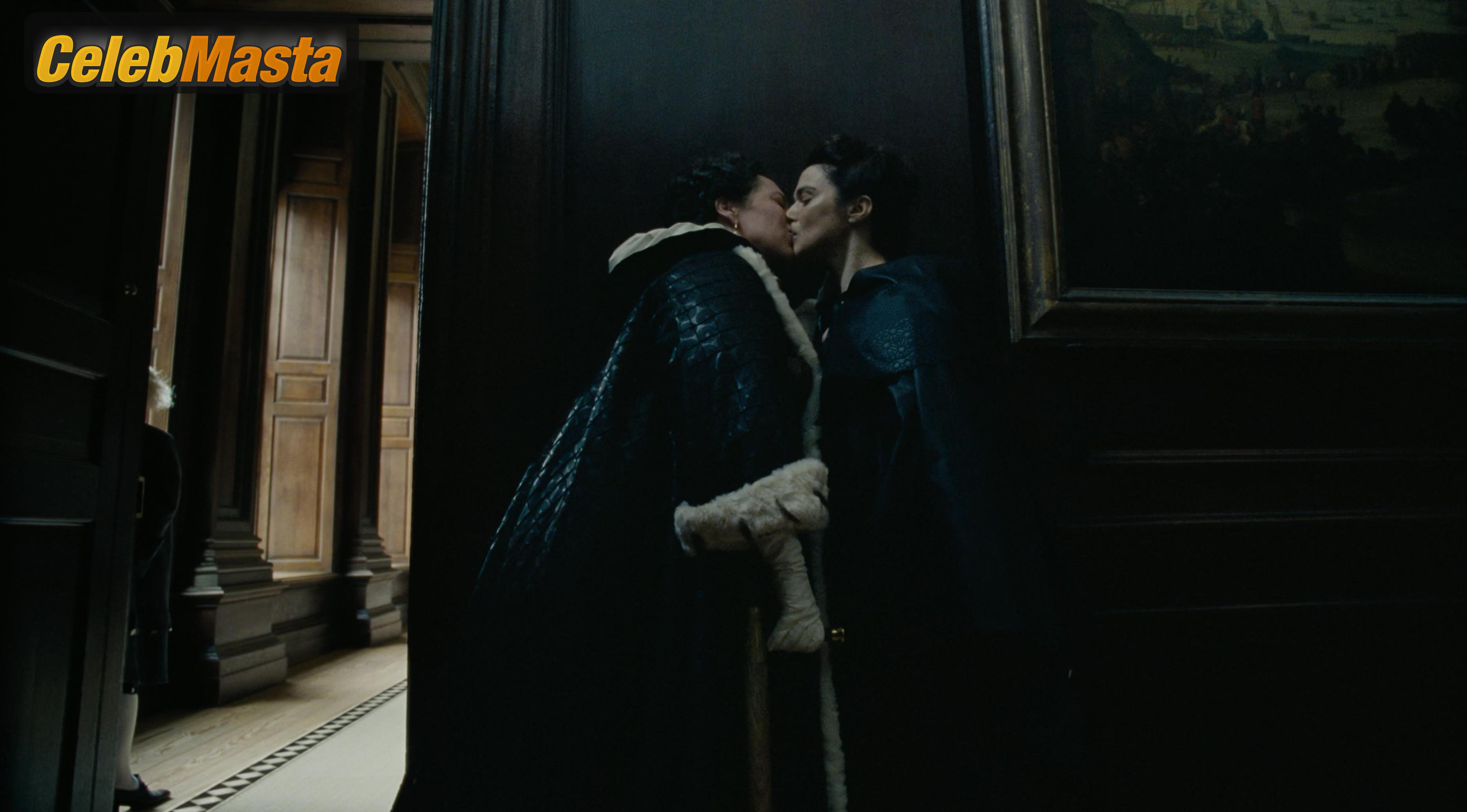 Olivia Colman Photos from The Favourite photo 2