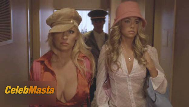 Photo Gallery: Pamela Anderson in Blonde And Blonder photo 3