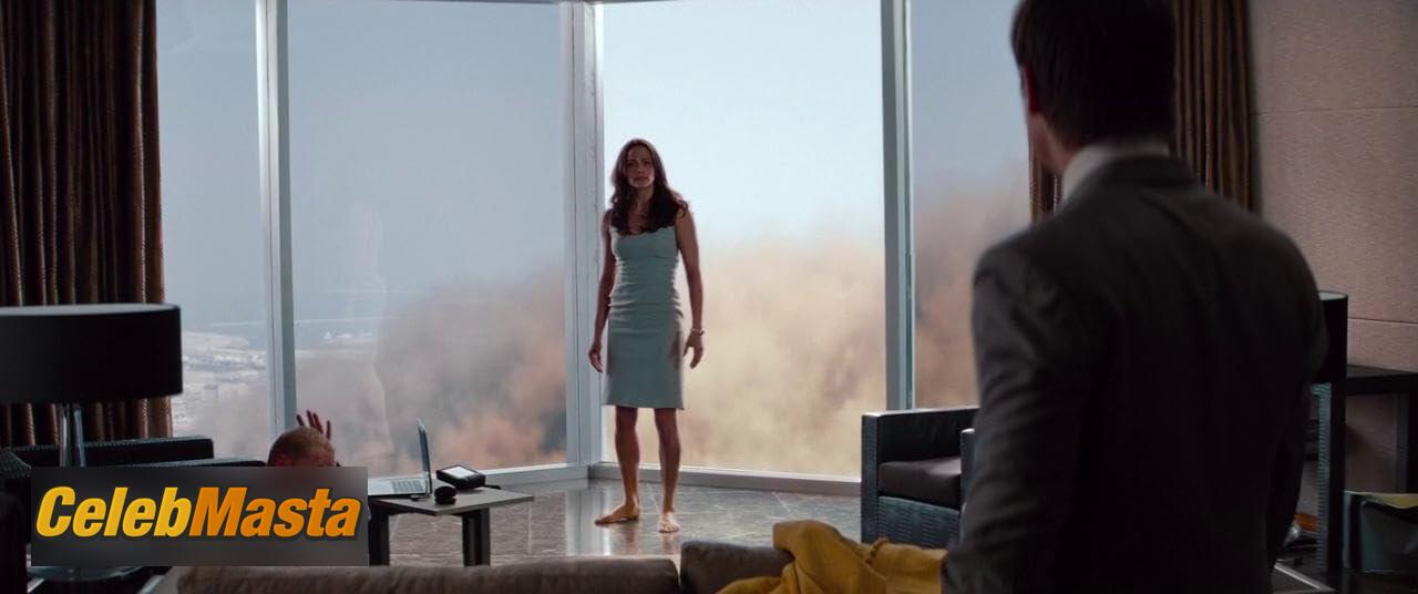 Paula Patton Scene Photos Gallery from Mission Impossible – Ghost Protocol photo 1