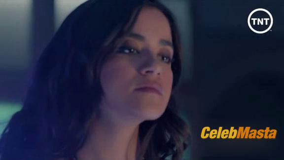 Photo Gallery: Paulina Gaitan in Senorita Polvora photo 1