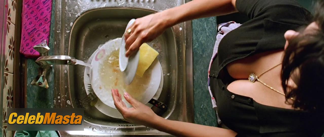 Penelope Cruz Scene Photos Gallery from Volver photo 2