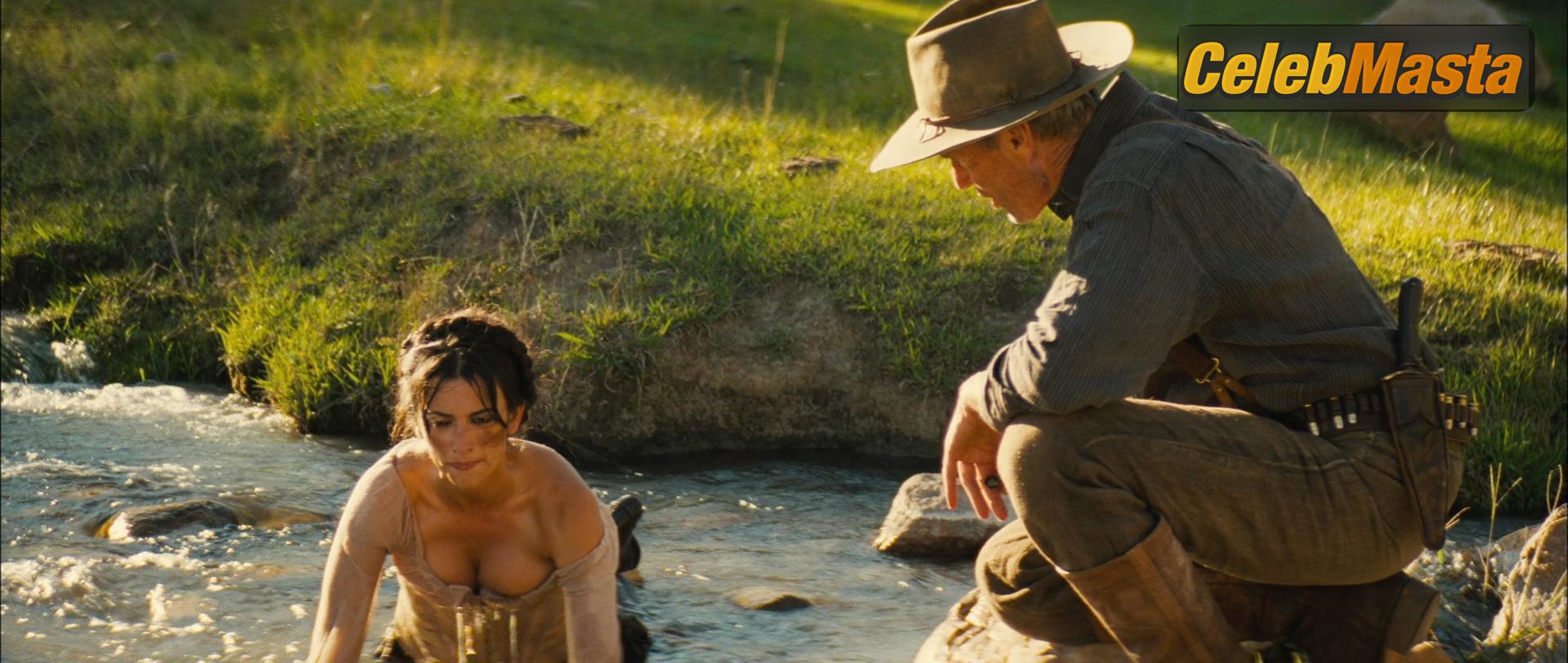 Penelope Cruz Scene Photos Gallery from Bandidas photo 3