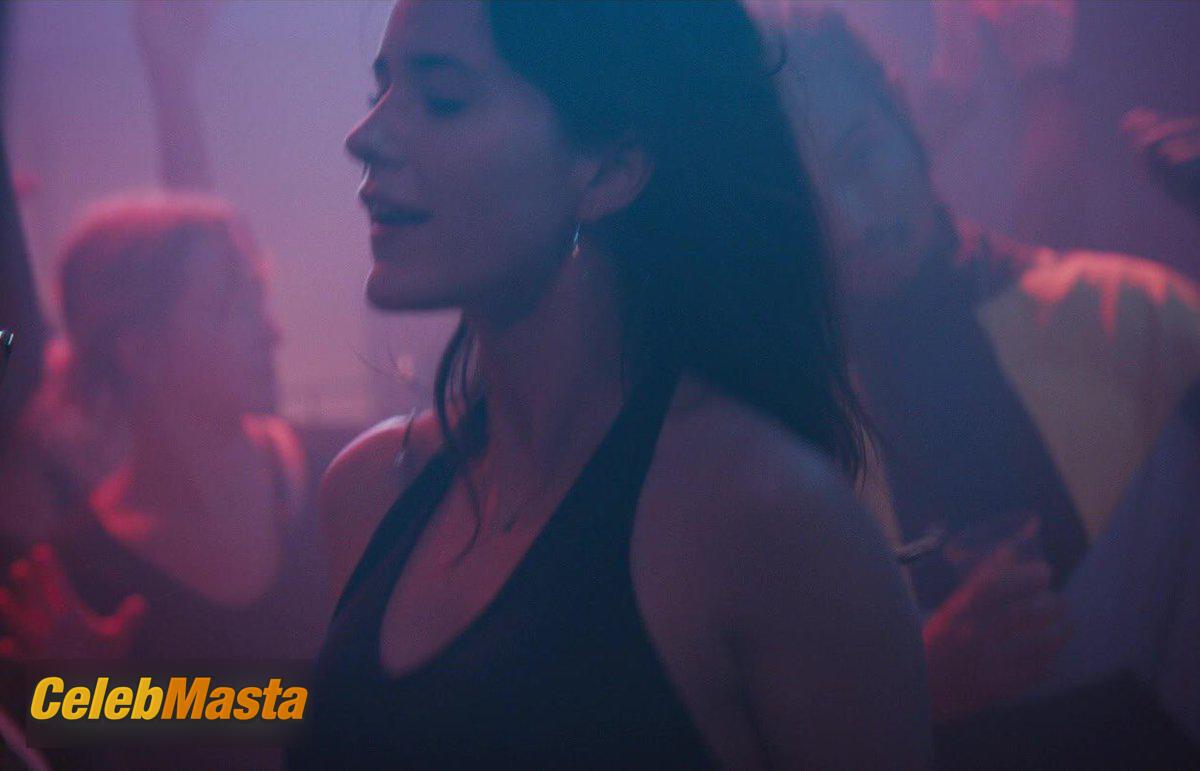 Rachel Brosnahan Photo Collection from The Amateur photo 4