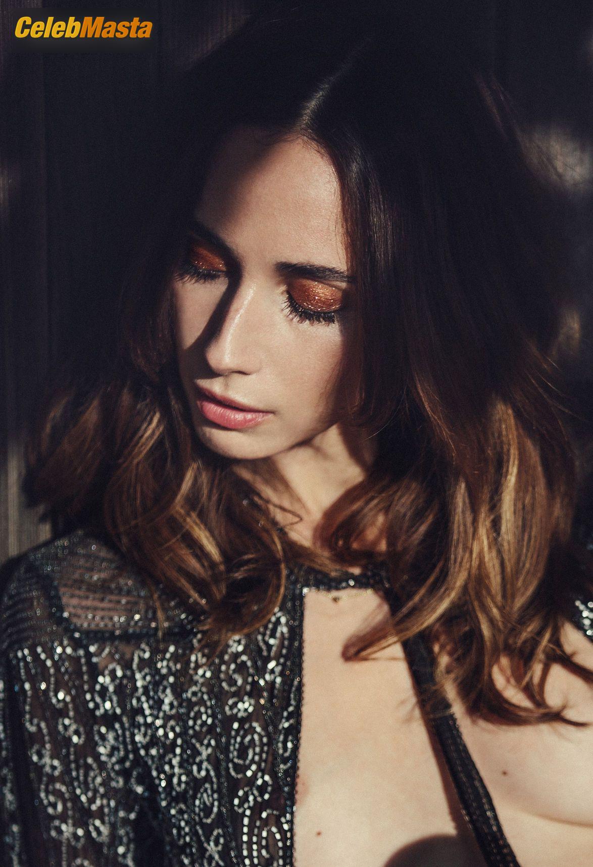 Photo Gallery: Rebecca Dayan Topless By Olivia Malone photo 3