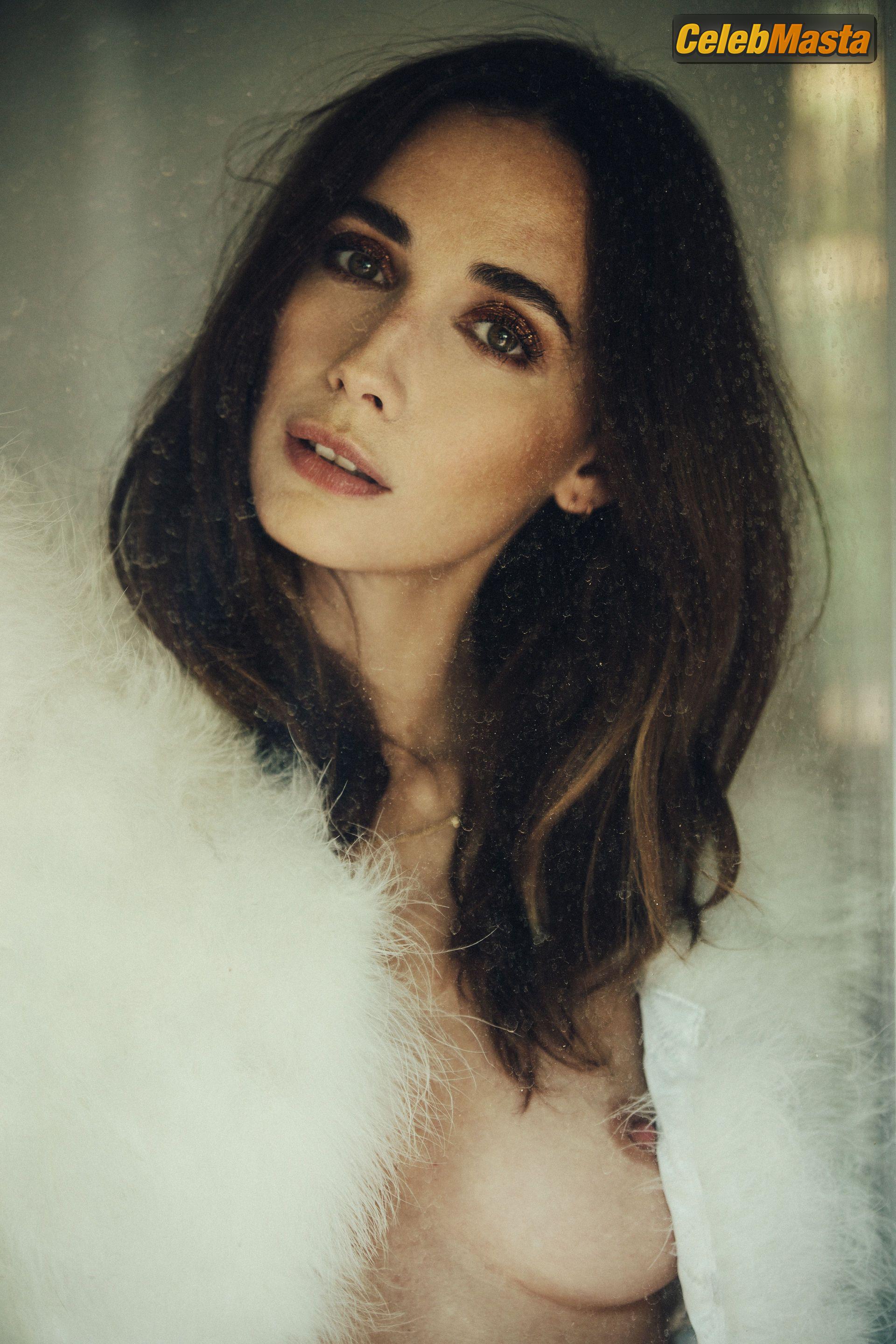 Photo Gallery: Rebecca Dayan Topless By Olivia Malone photo 4