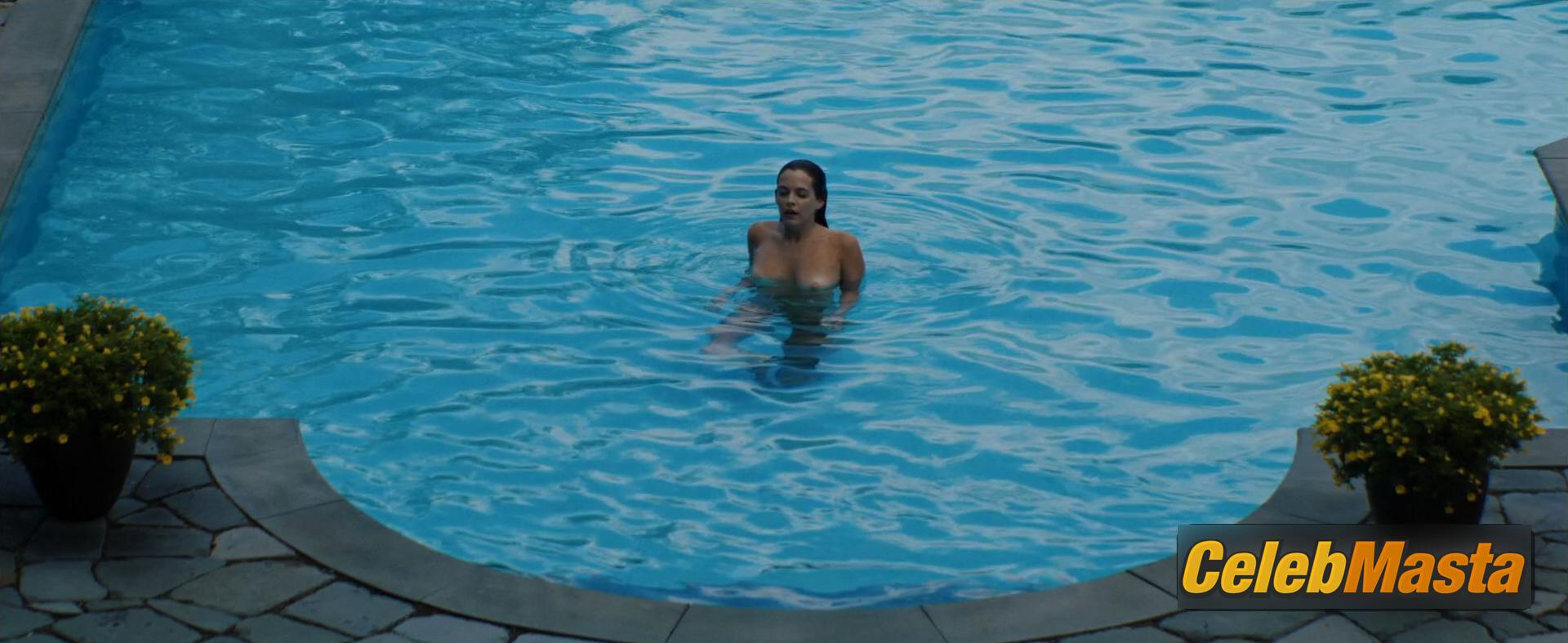 Riley Keough Photo Gallery from Welcome The Stranger photo 2